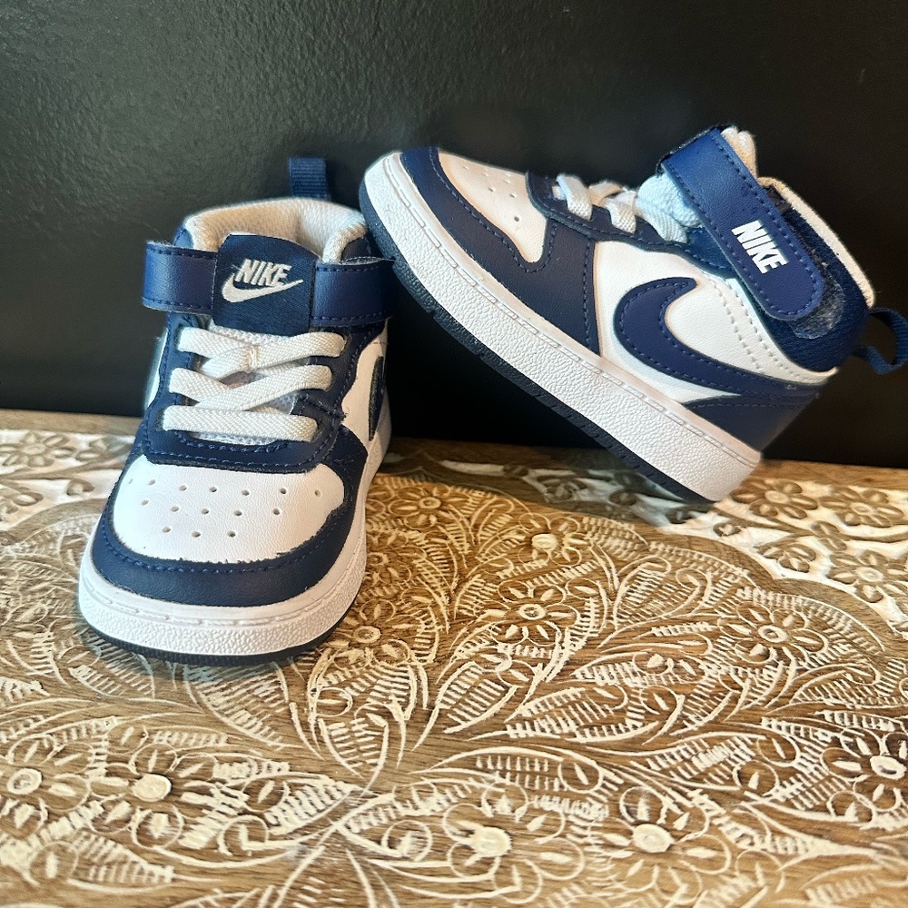 Toddler Nike Shoes, Navy and White, Size 4